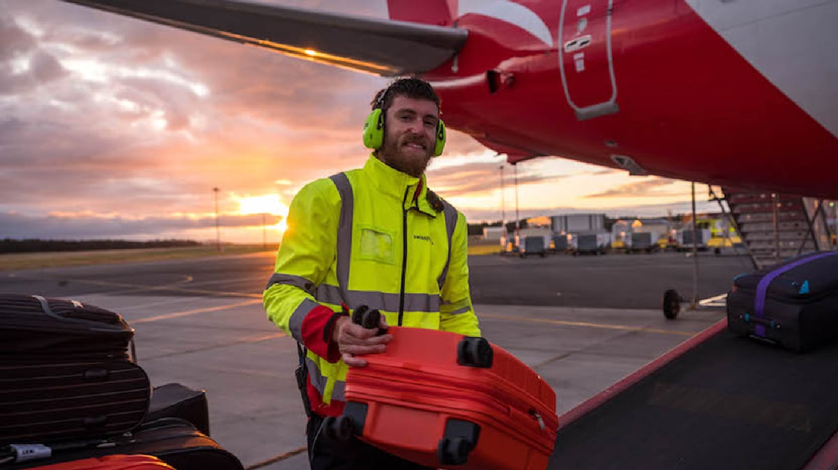 Qantas baggage handlers senior executives