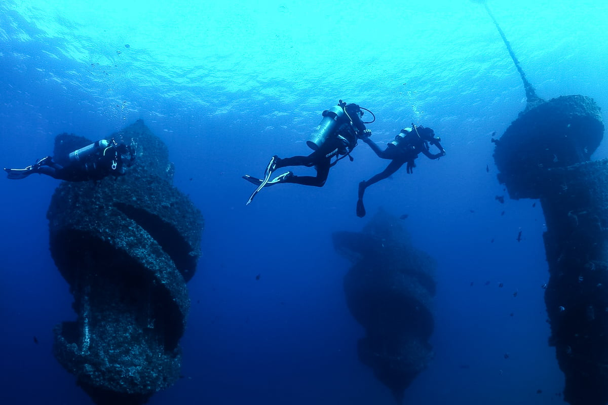 We Dived The Gold Coast’s New World-First Buoyant Reef