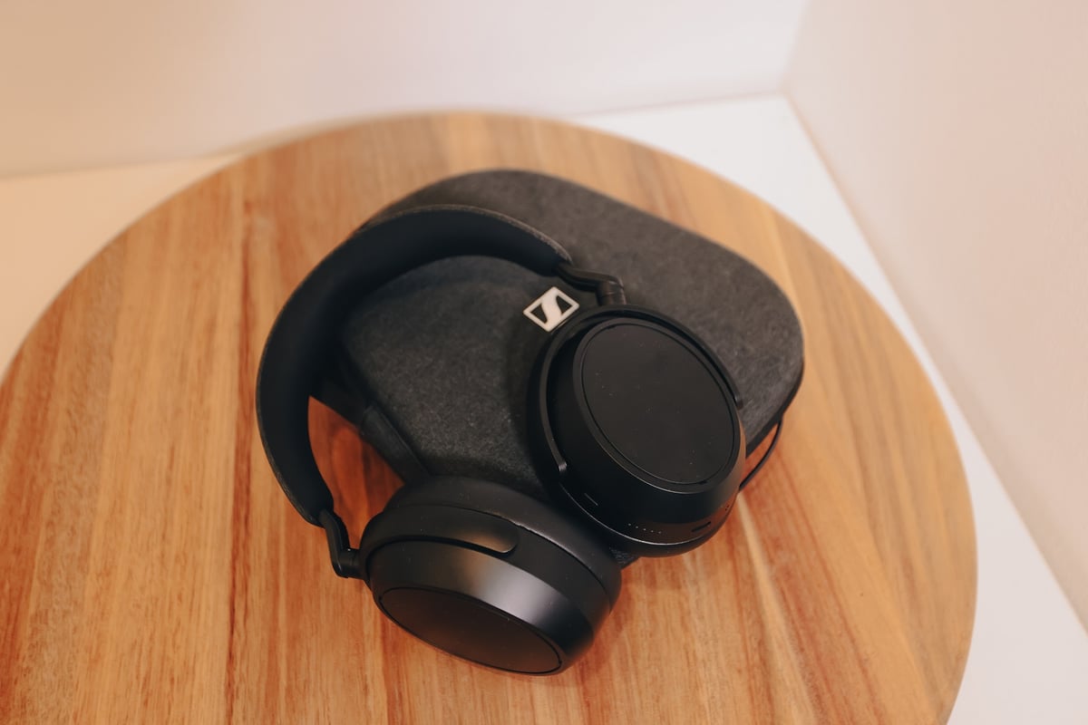 Sennheiser Momentum 4 Review