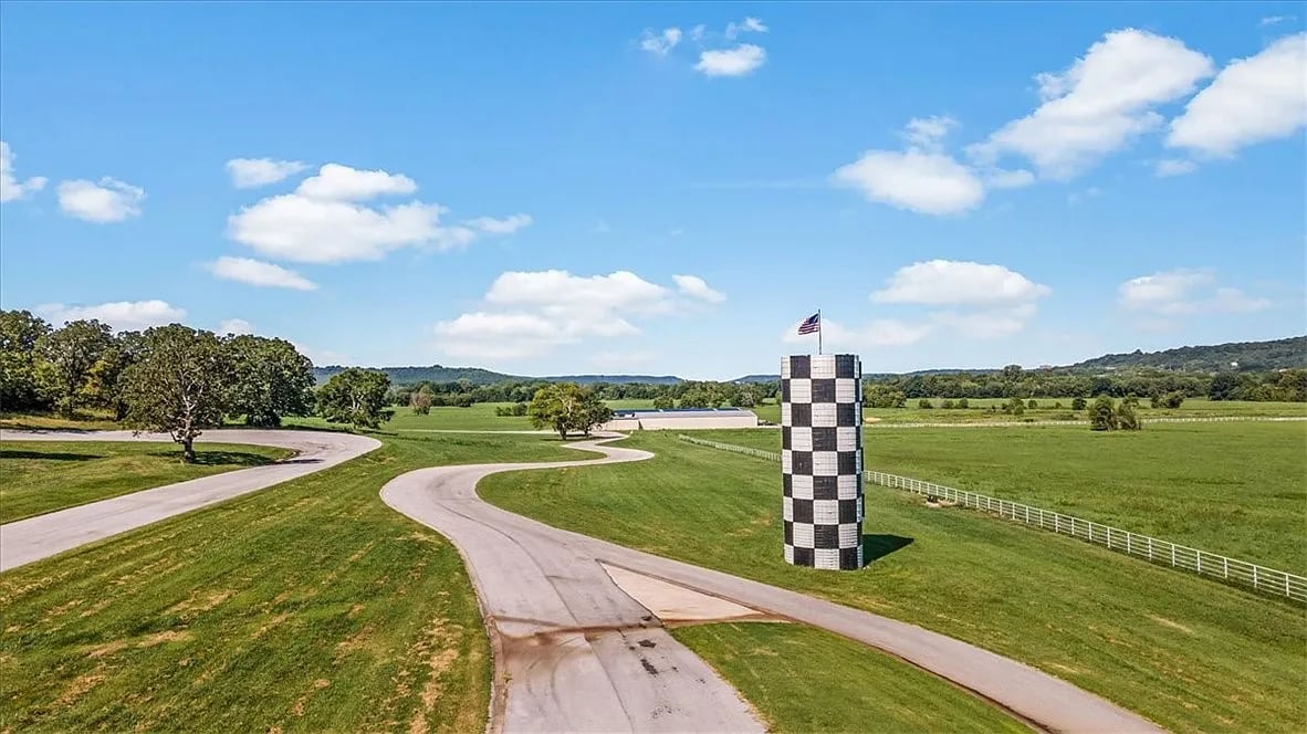 1691 S Dead Horse Mountain road in Fayetteville, Arkansas - Racetrack Mansion