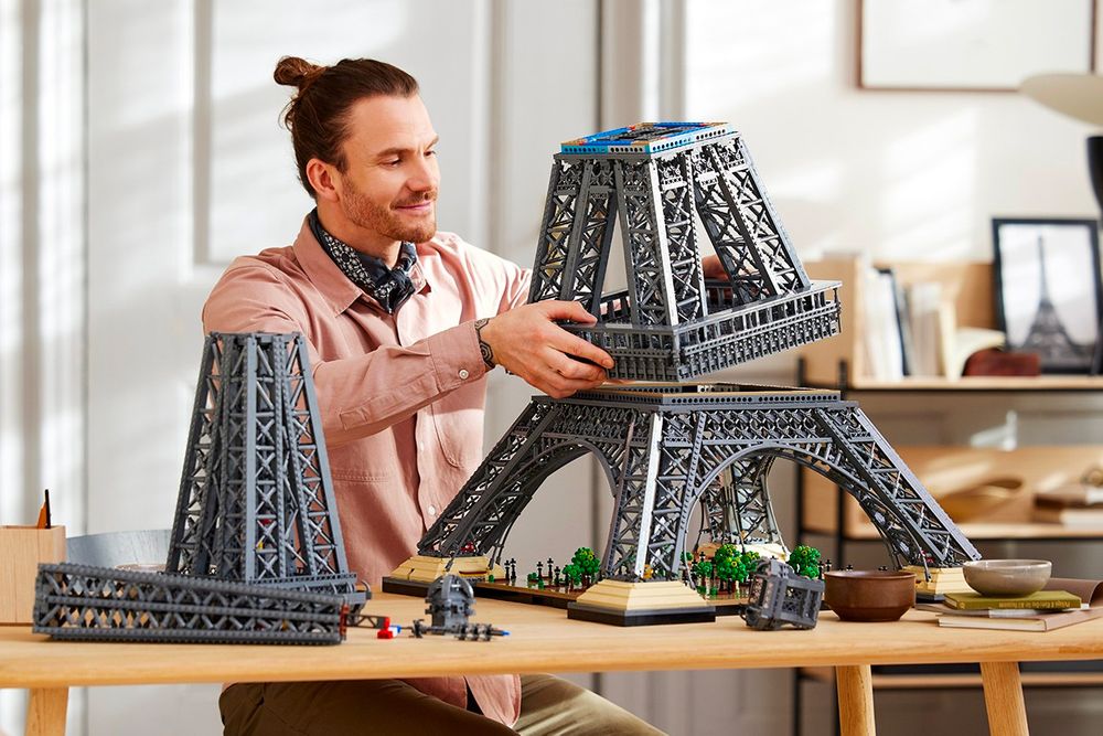 LEGO Is Now Slinging An Insane 1.5-Metre Tall Eiffel Tower Kit