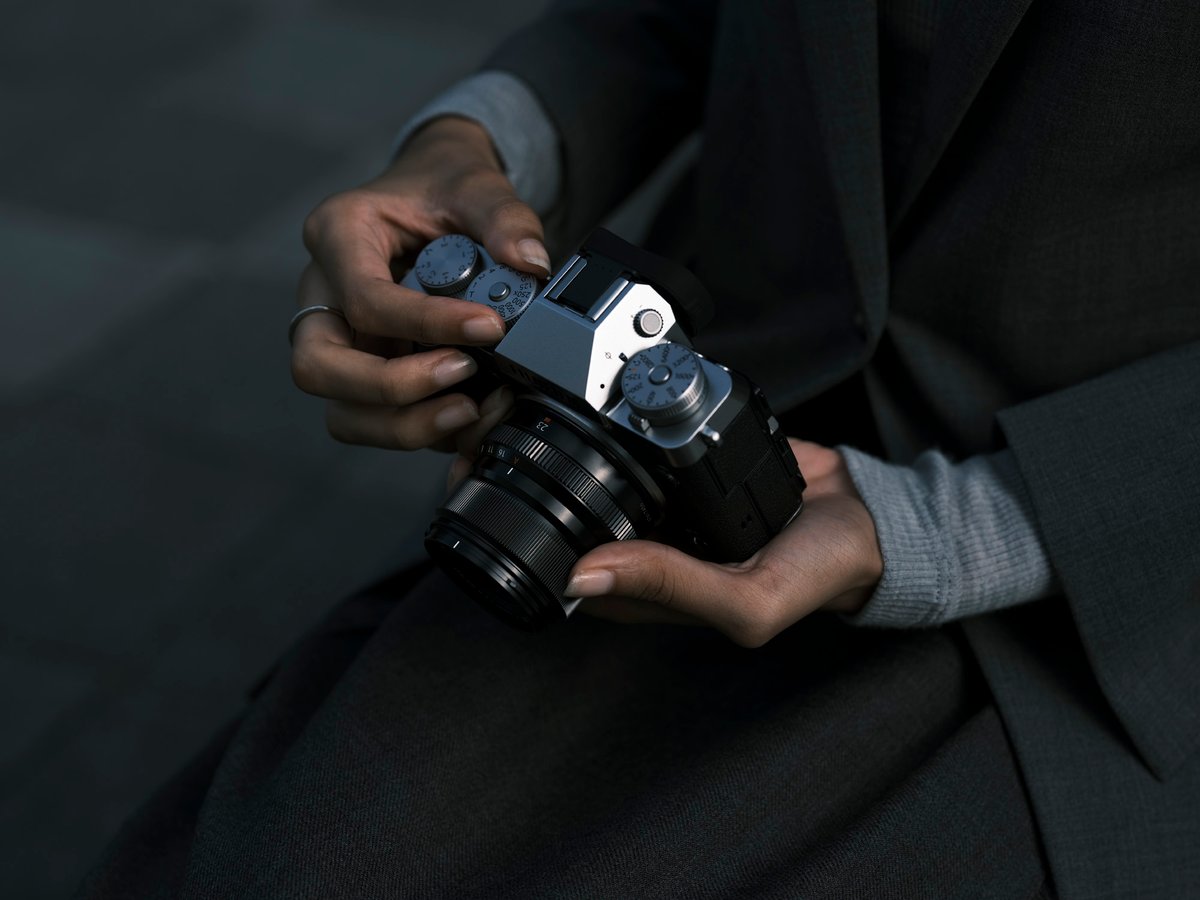 Fujifilm launches the X-T5 Mirrorless Camera