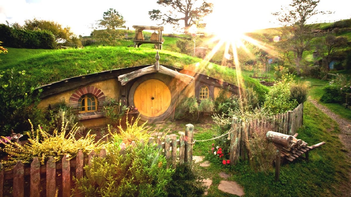 LOTR's Hobbiton Is Now Available On Airbnb For Just $10