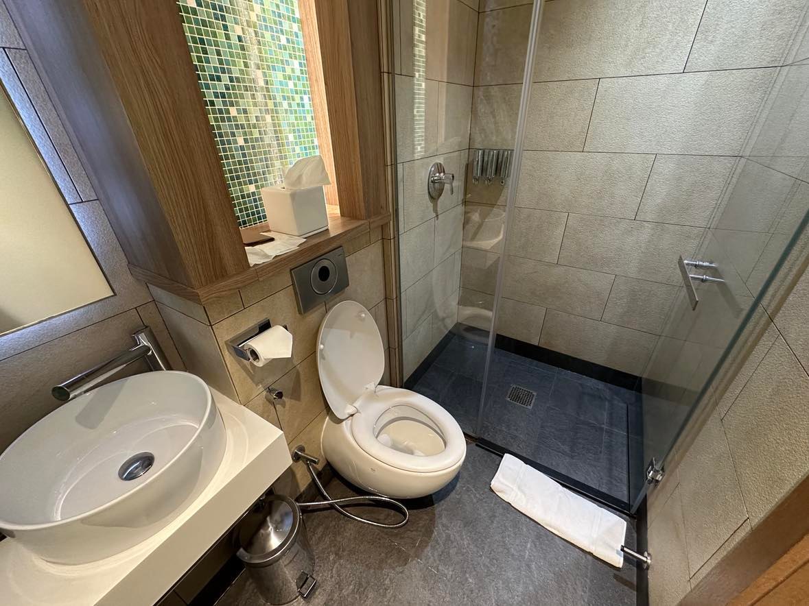 A shower suite at Etihad's Business Class Lounge in Abu Dhabi International Airport.