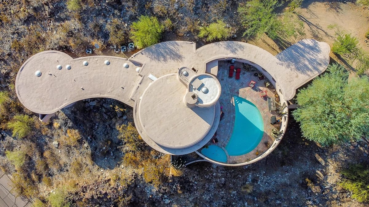 Circular Sun House