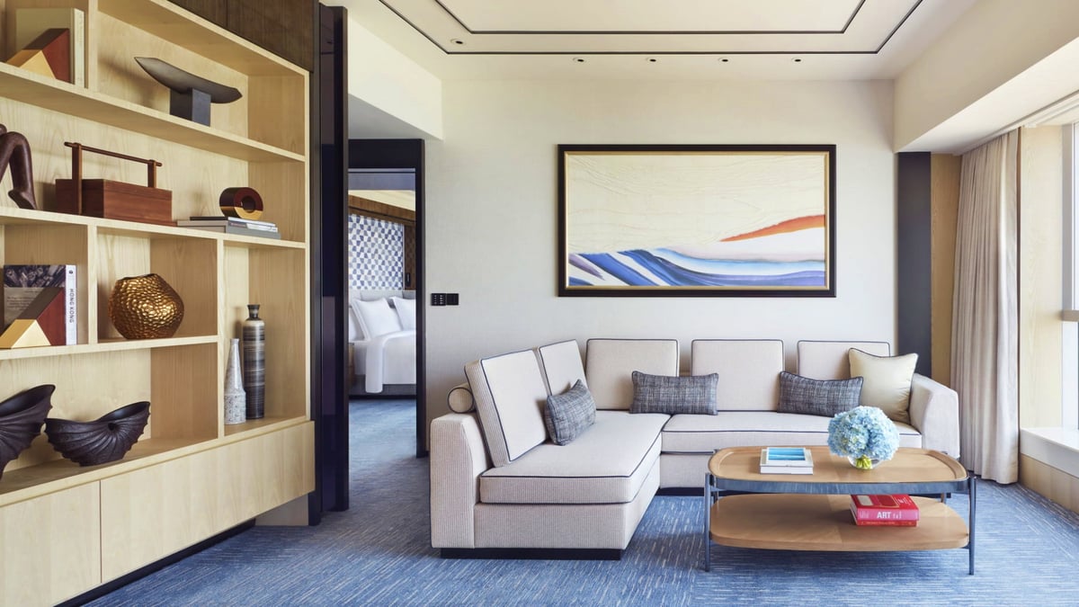 Four Seasons Hong Kong Review: An Unbeatable City Pad For Executive Travellers