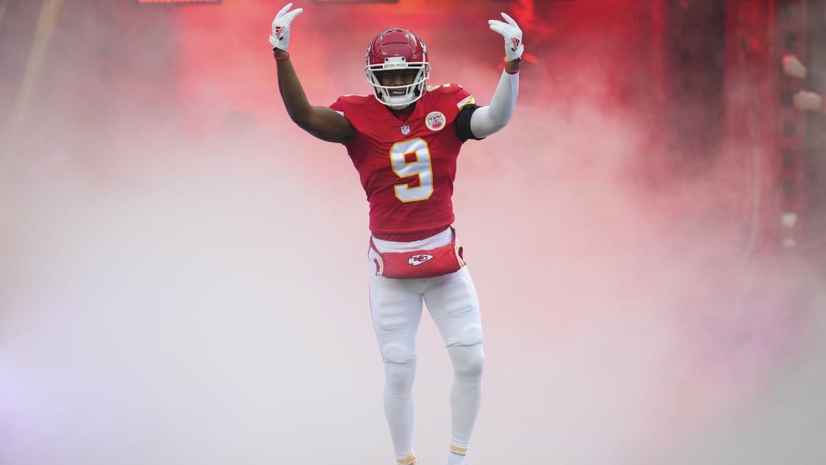 Kansas City Chiefs’ JuJu Smith-Schuster Found Out He Earned A $1 Million Bonus On Live TV