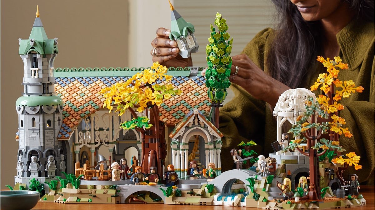 This $800 'Lord Of The Rings' Set Is Officially LEGO's 7th Biggest