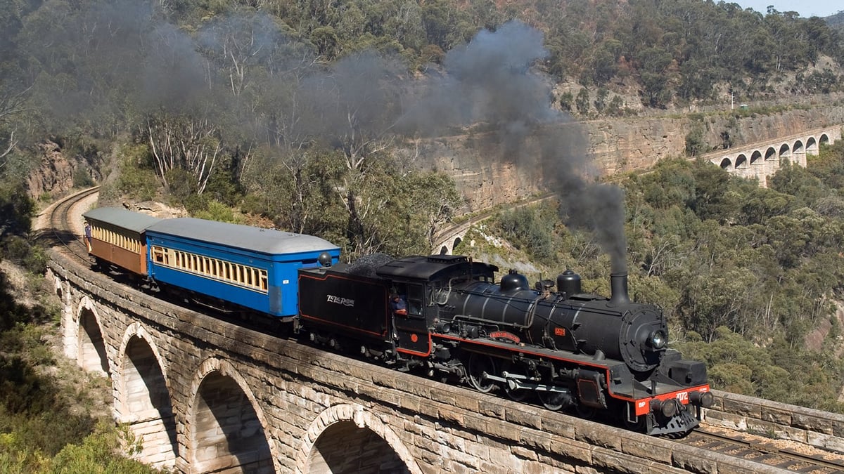 The Blue Mountains' Iconic Zig Zag Railway Is Back, Baby!