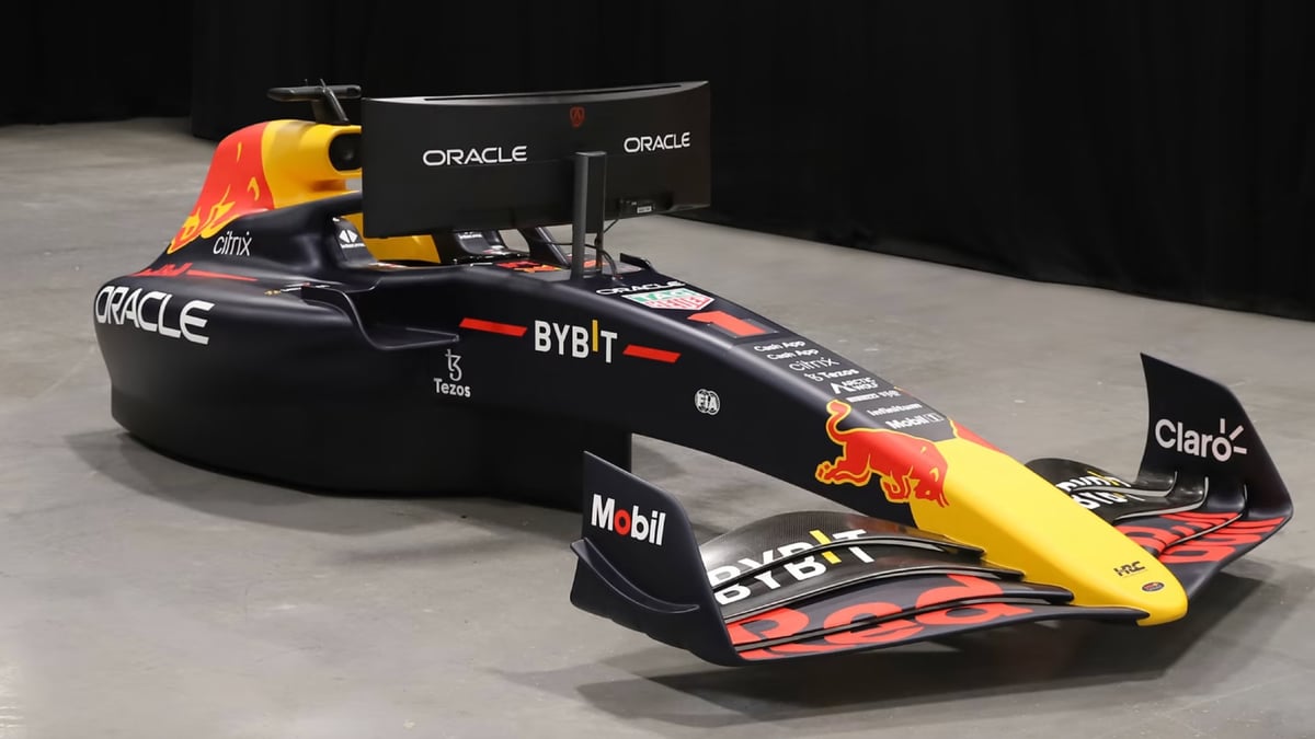 Red Bull RB18 Racing Simulator