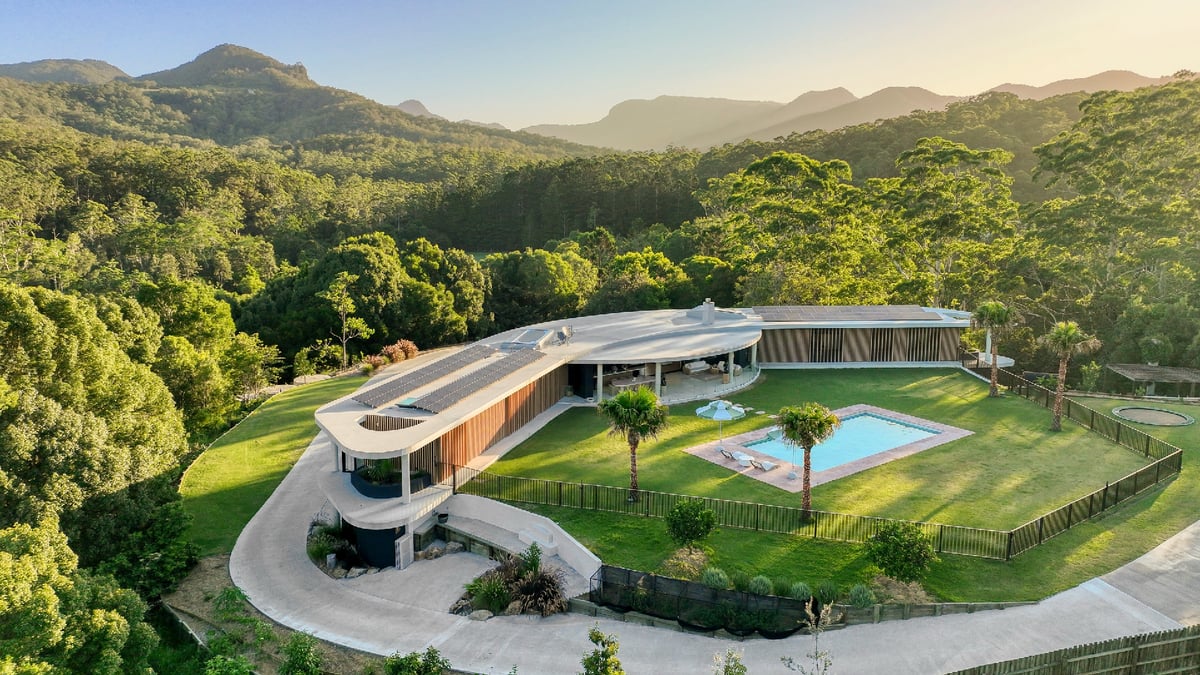 This $12 Million Queensland Estate Channels Major Slim Aarons Vibes