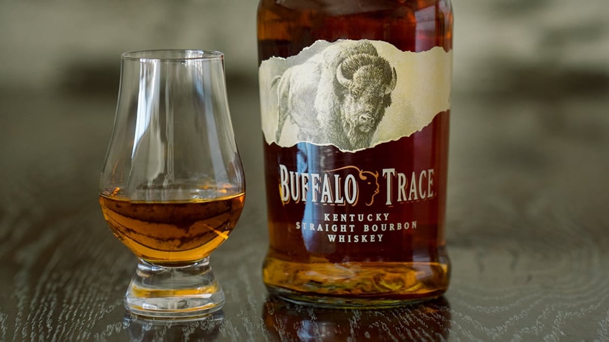 The 17 Best Bourbon Whiskies Worth Drinking In 2024