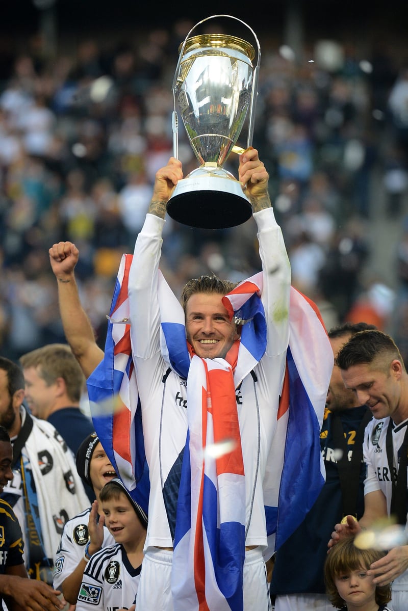 Inter Miami CF owner David Beckham lifts the Leagues Cup trophy after  News Photo - Getty Images