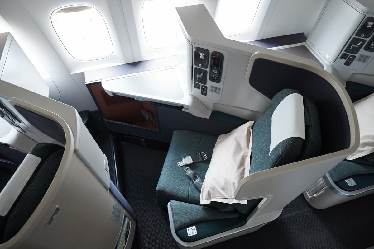 Cathay Pacific business class review