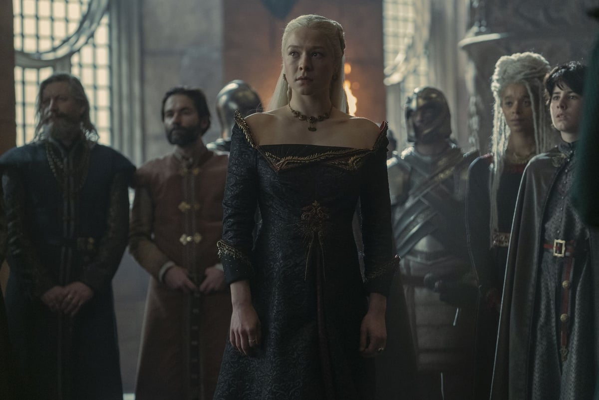 New official look at Queen Alicent Hightower in 'HOUSE OF THE DRAGON' Season  2 : r/HouseOfTheDragon