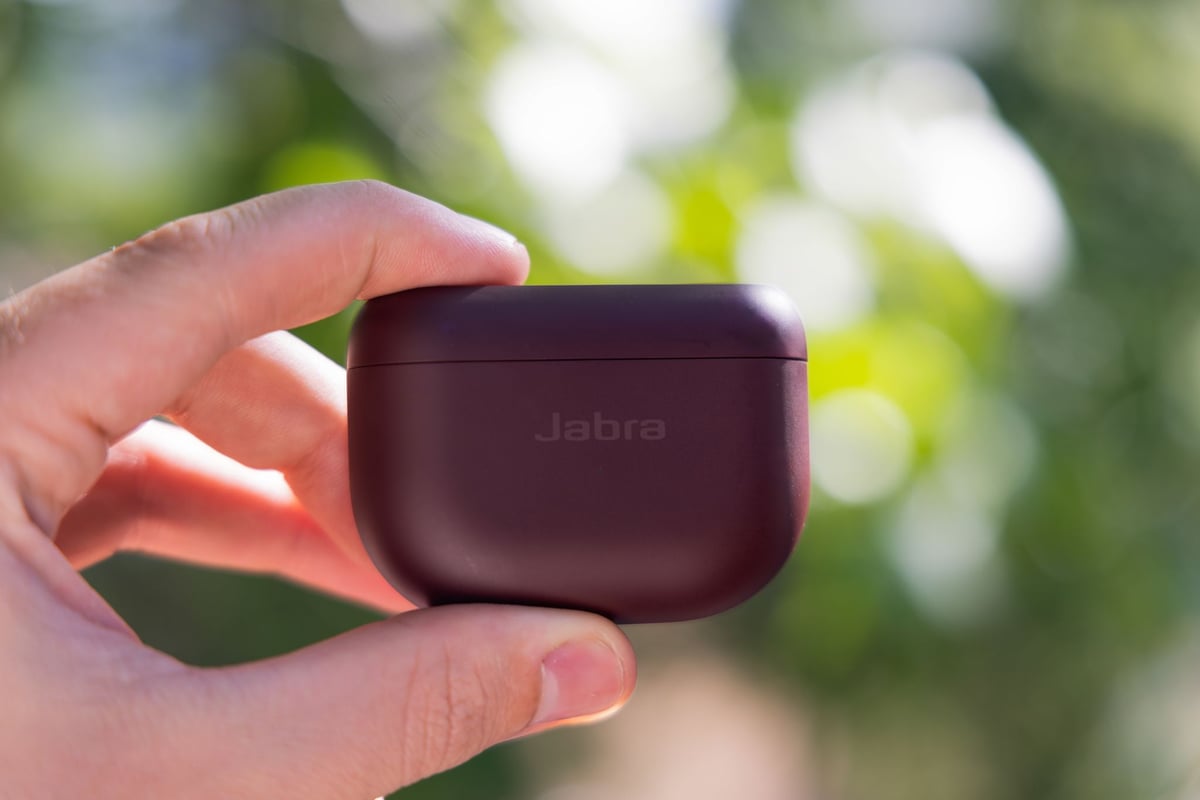 Jabra Elite 10 review: a cheaper, feature-packed alternative to the current  class leaders.