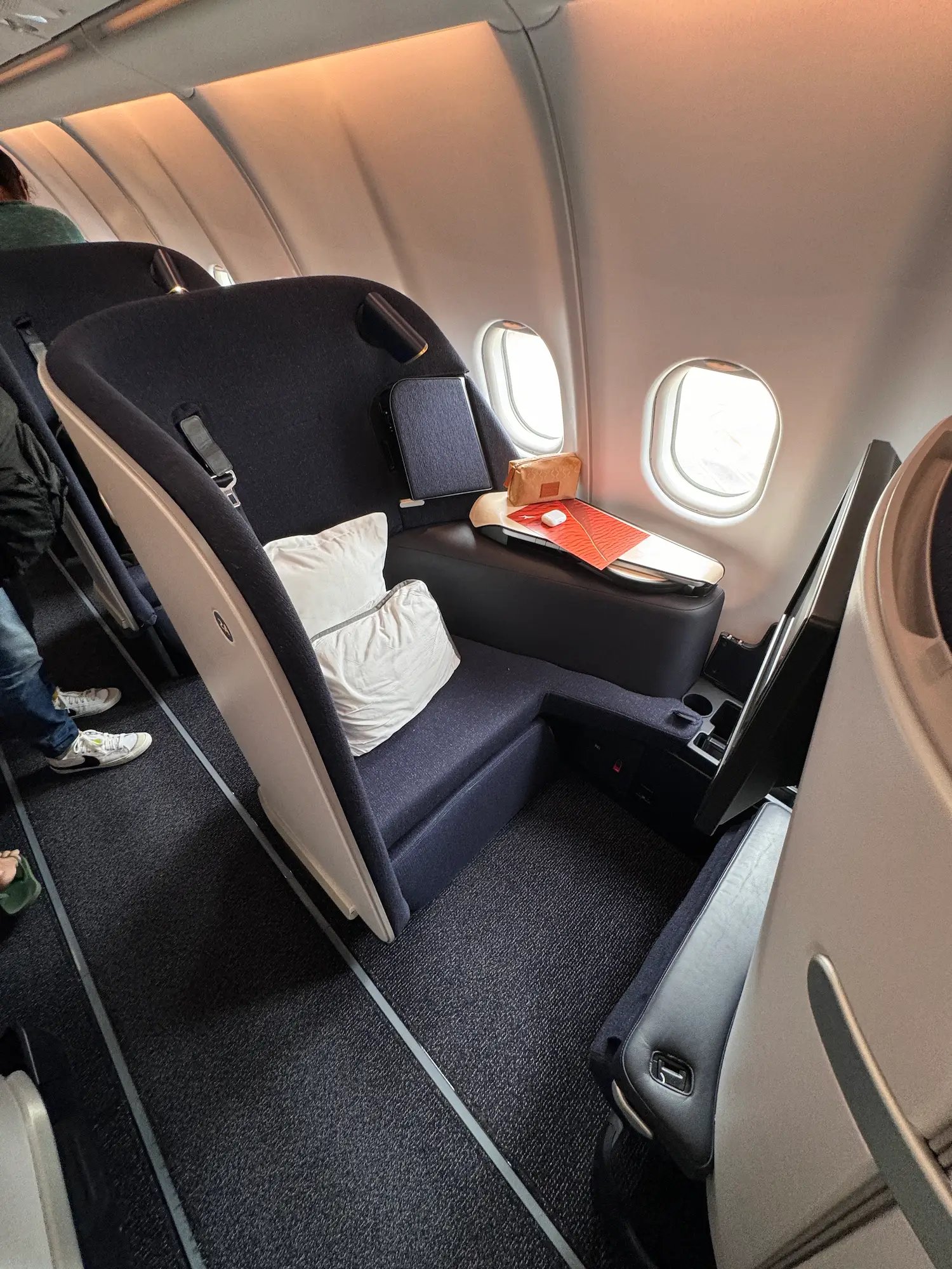 Qantas Finnair business class