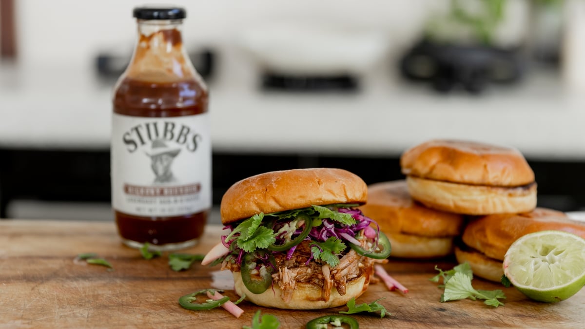 This Pulled Pork Burger Recipe With Stubb’s BBQ Sauce Is Your One-Way Ticket To Flavour Town
