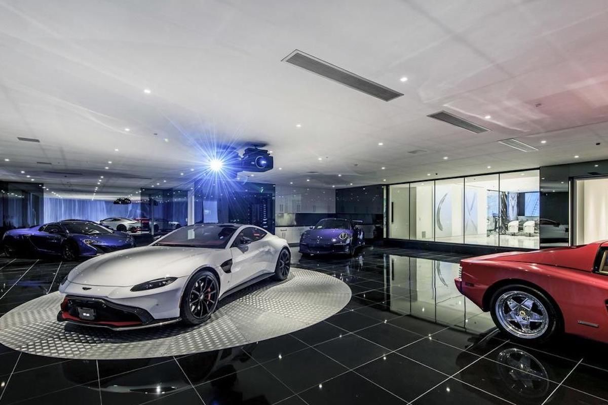 The Roman James-Designed Beverly Hills Mansion & Car Gallery