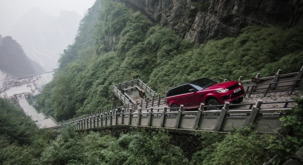Watch A Range Rover Drive 999 Steps Up A Mountain In China