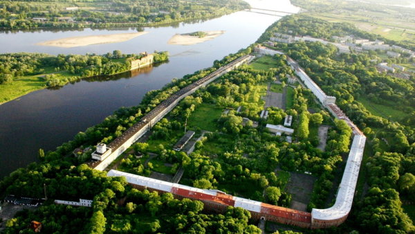 You’ll Find Instytut Techno Festival In A Polish Fortress This Summer