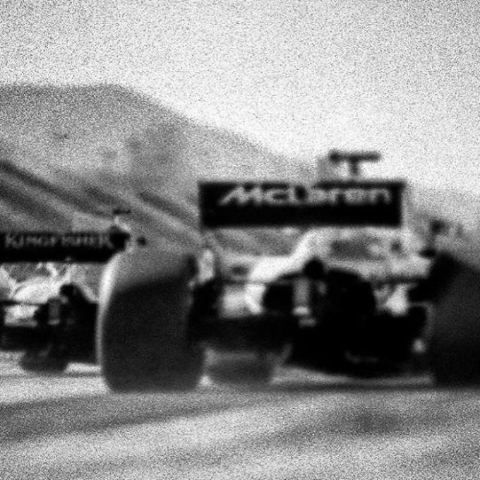 The Photographer Who Shoots Formula 1 With A 104-Year-Old Camera