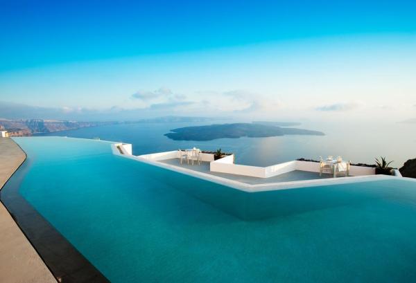 6 Incredible Swimming Pools To Add To Your Bucket List