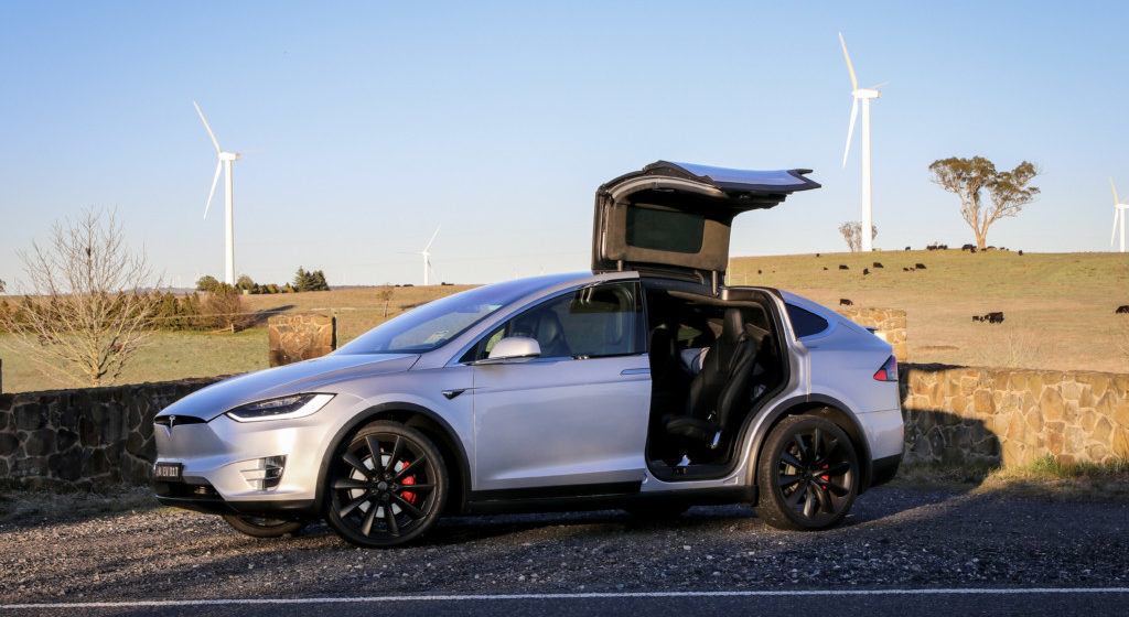 Review: Tesla Model X P100D Is The SUV Spaceship From The Future