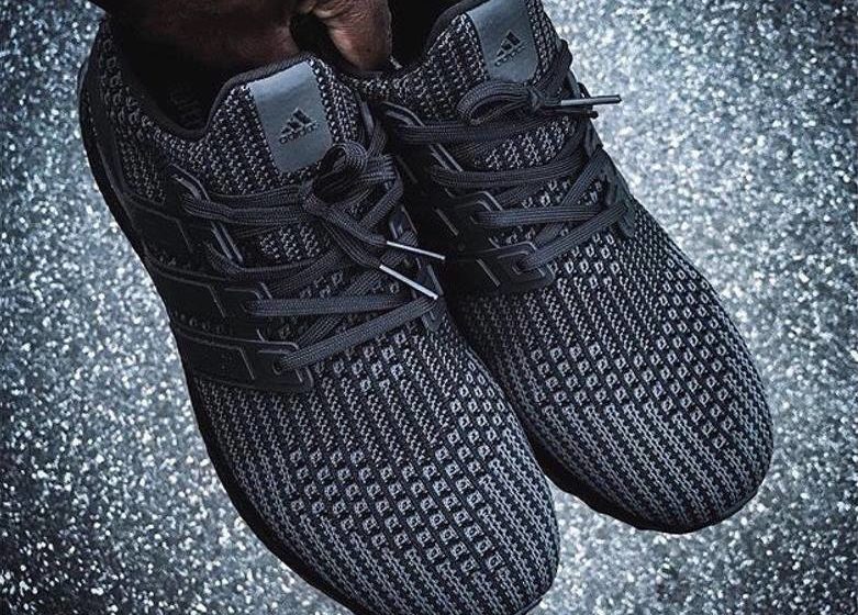 ultraboost 4.0 triple black