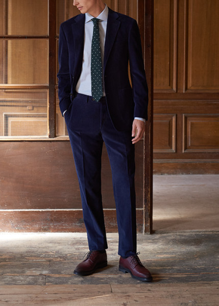 How To Stand Out In The Office (For All The Right Reasons)