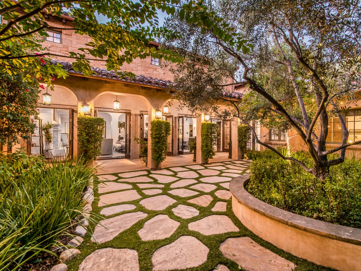 HBO’s Entourage Mansion Sells For A Reasonable US$5.32 Million