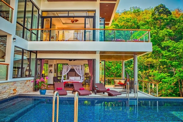 You &#038; 13 Mates Can Rent This Phuket Villa From $87 Each Per Night