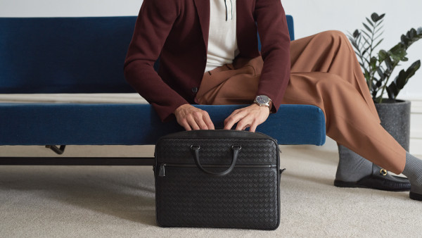 How To Stand Out In The Office (For All The Right Reasons)