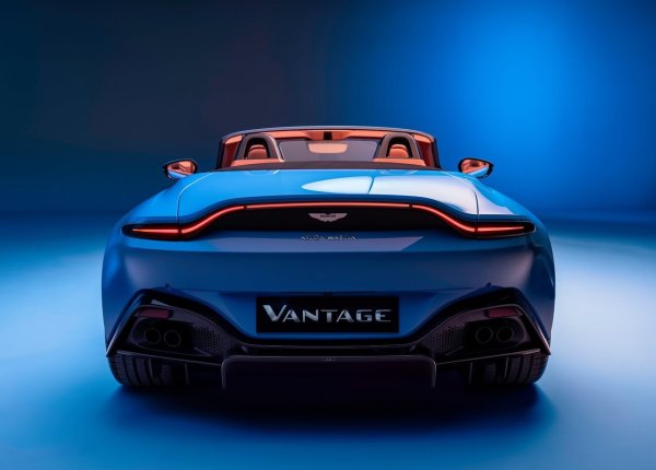 Aston Martin’s Vantage Roadster Is Raw British Motoring With Its Top Off