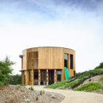 Secluded Cylindrical Aussie Beach House Is A Surfer&#8217;s Dream Abode