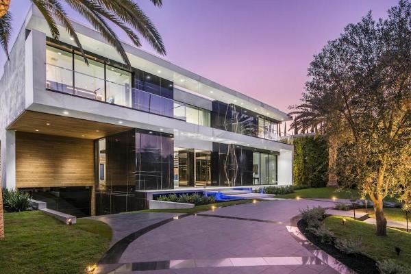 The Roman James-Designed Beverly Hills Mansion & Car Gallery