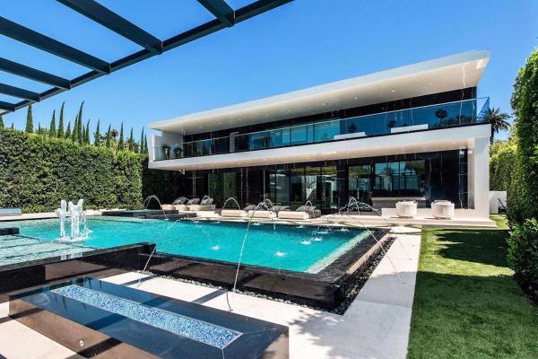 The Roman James-Designed Beverly Hills Mansion & Car Gallery