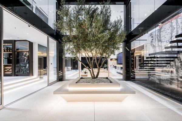 The Roman James-Designed Beverly Hills Mansion & Car Gallery