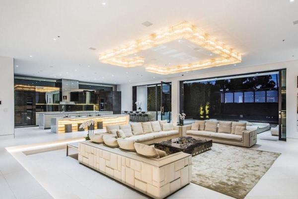 The Roman James-Designed Beverly Hills Mansion & Car Gallery