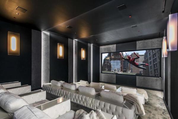 The Roman James-Designed Beverly Hills Mansion & Car Gallery