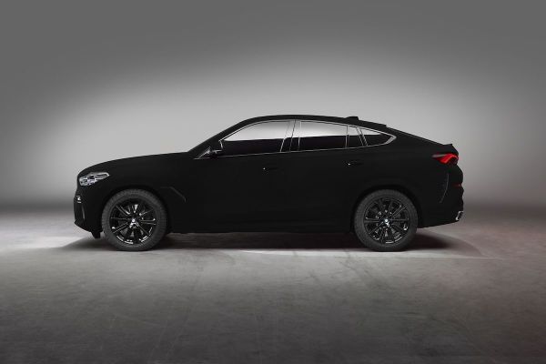 One-Off BMW X6 Comes In The World’s ‘Blackest Black’
