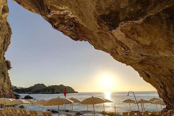 10 Awesome Cave Hotels You Can Actually Stay In