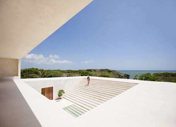 Kenya’s Sunken Minimalist Home
