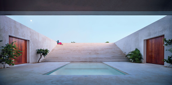 Kenya’s Sunken Minimalist Home