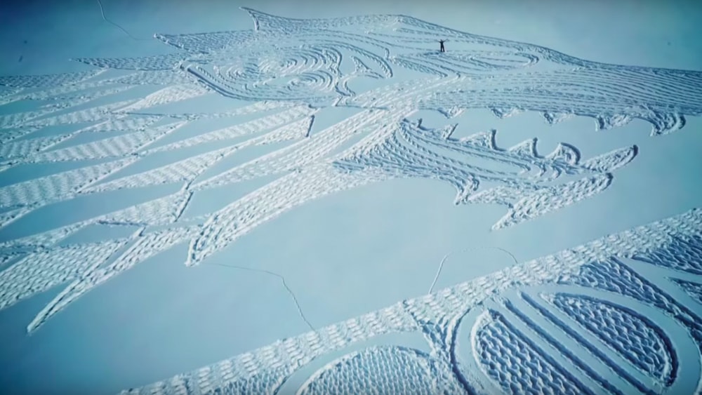 Check Out This Amazing Game of Thrones Snow Art