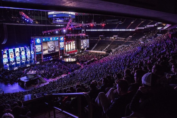 Ludicrous eSports Scholarships Up For Grabs Right Now &#038; How To Get Them