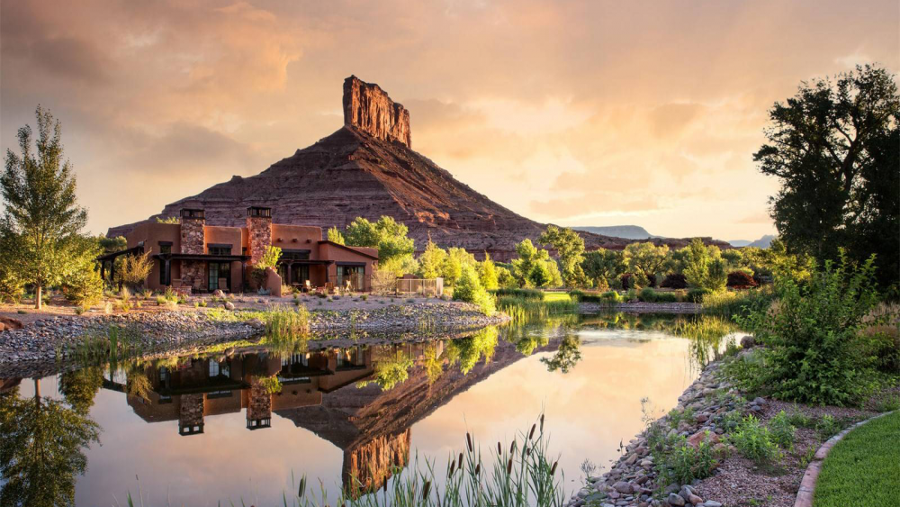 Discovery Channel Founder John Hendricks’ Incredible $400 Million Ranch