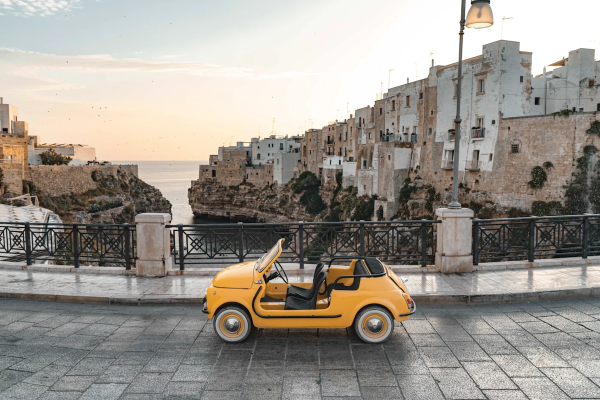 You Can Now Rent Electric Vintage Fiat 500&#8217;s To Drive Through Italy In Style