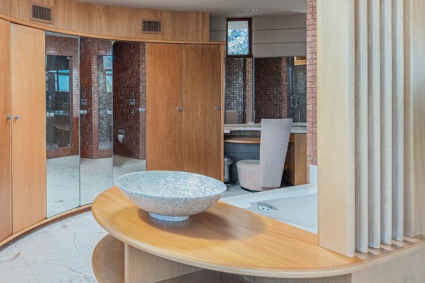 The Norman Lykes House By Frank Lloyd Wright Is Up For Auction