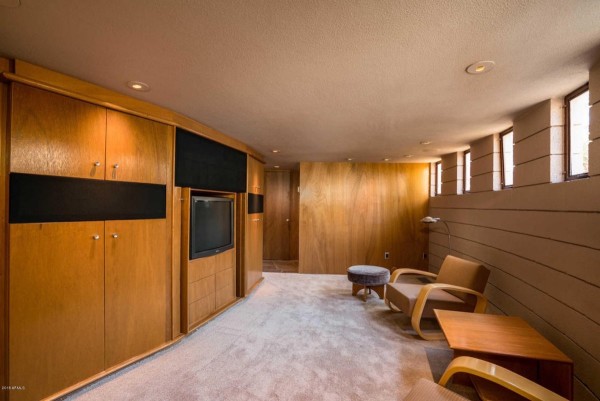 The Norman Lykes House By Frank Lloyd Wright Is Up For Auction